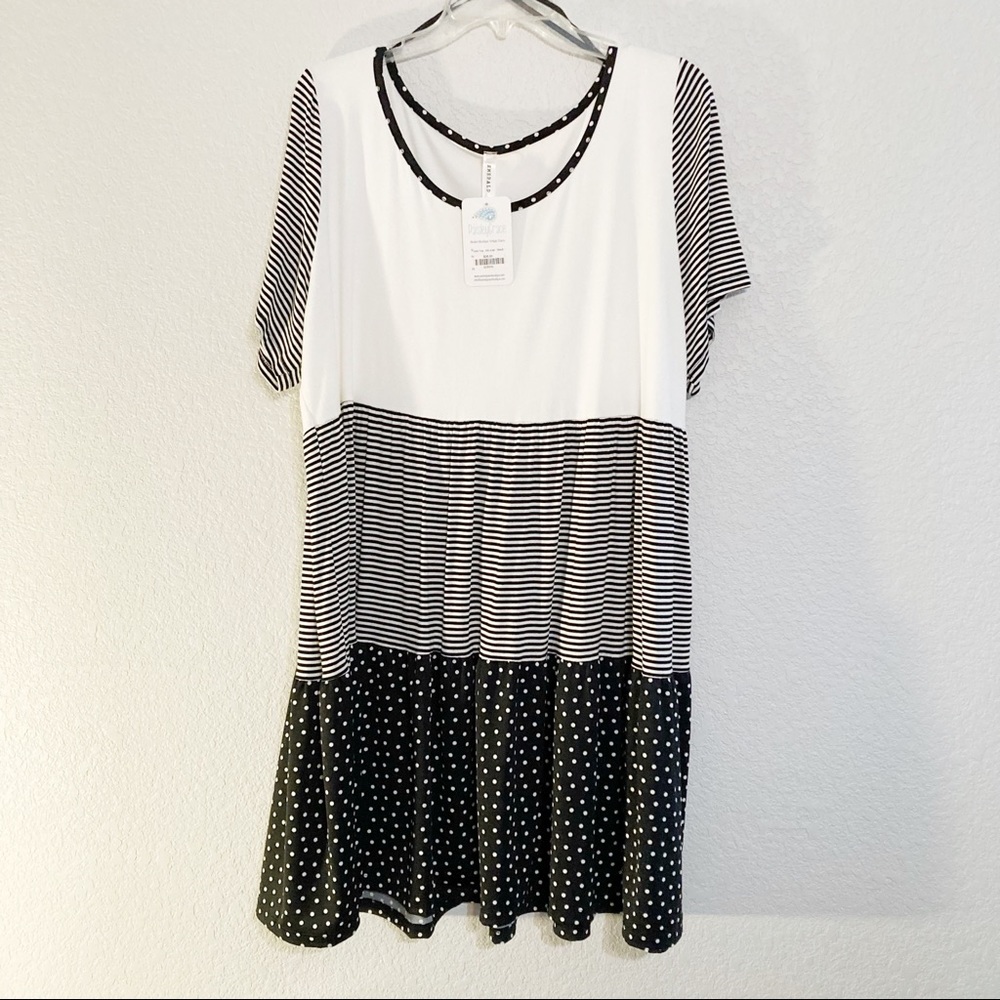 Emerald Black and White Dress